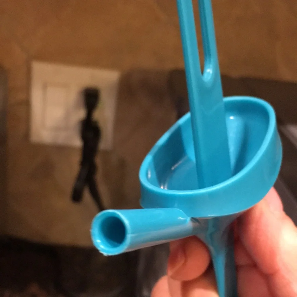 ICE CUBES AND POPS